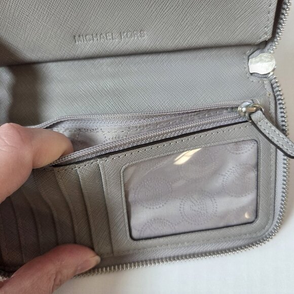 Michael Kors Wallet Gray Saffiano Leather Jet Set Zip Around Travel Wristlet - Picture 9 of 11